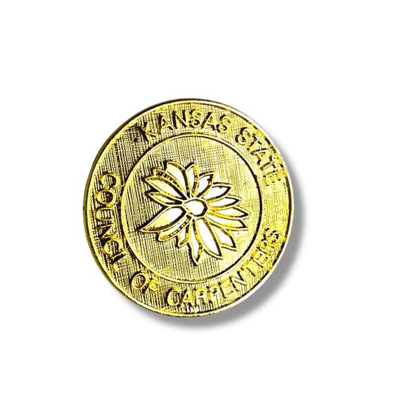 Vintage Kansas State Lapel Pin Council of Carpenters Goldtone 1" - Picture 2 of 5